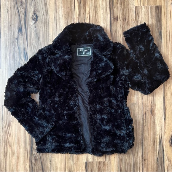 True Grit Jackets & Blazers - True Grit. American Outdoor Co. Black Women’s Fuzzy Jacket -Size Medium